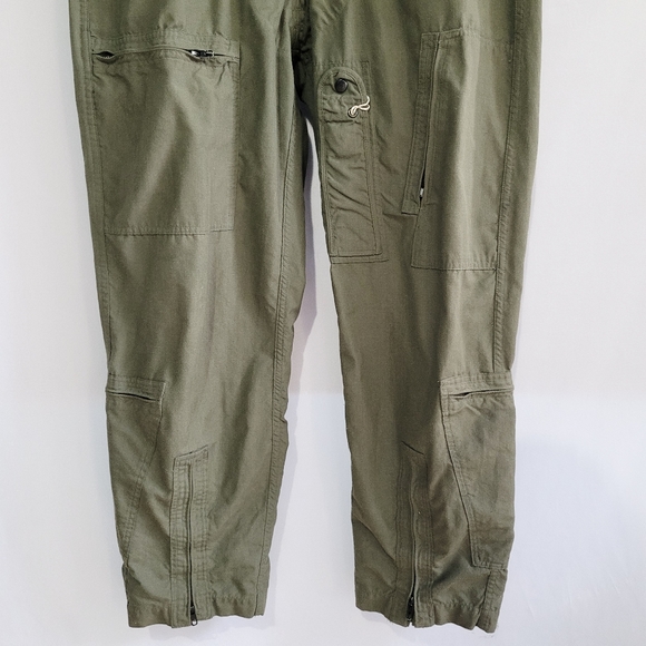 Air Force Coveralls, Flyers CWU-27/P Type I Class 1 Sage Green 1590 Size 42L. - Picture 4 of 12